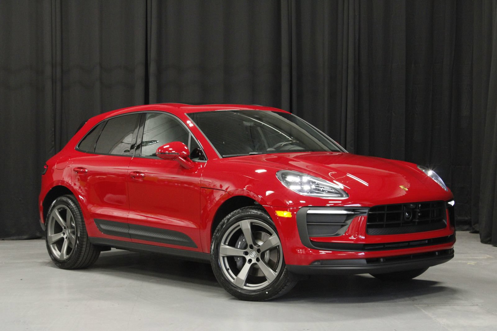 New 2026 Porsche Macan AWD/4WD image 7