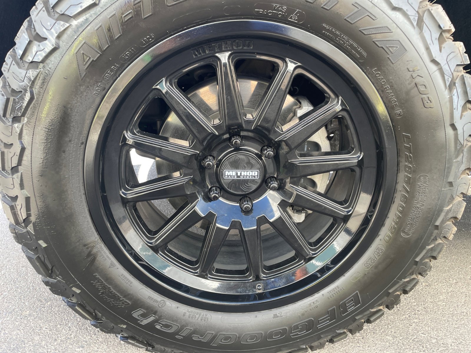 Used 2025 Ford Expedition Tremor AWD/4WD image 11