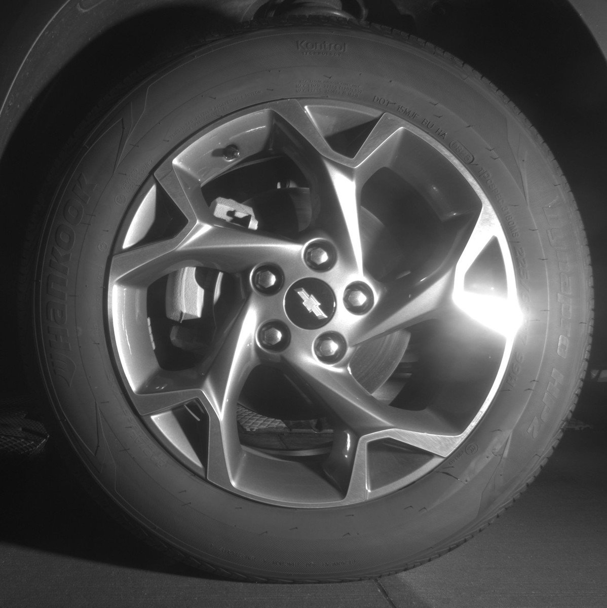 Used 2025 Chevrolet Trax LT FWD image 12