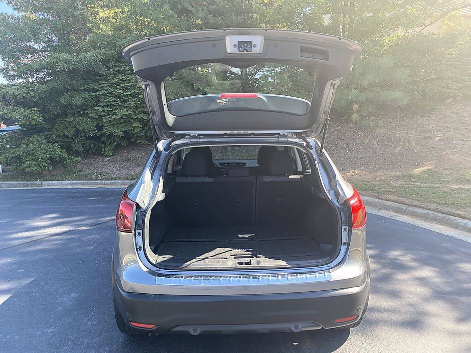 Used 2021 Nissan Kicks S FWD image 9
