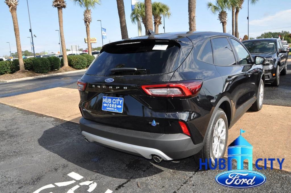 New 2026 Ford Escape Active image 5