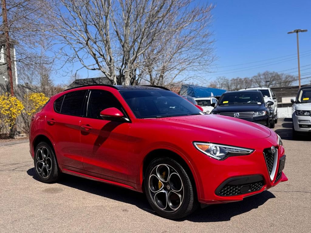 Used 2021 Alfa Romeo Stelvio Ti Sport image 8