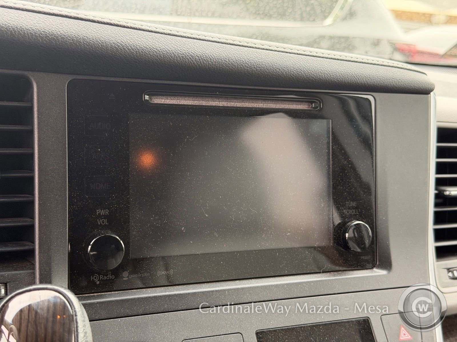 Used 2017 Toyota Sienna XLE Premium image 12