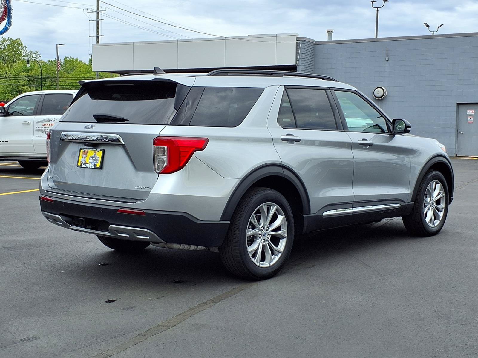 Used 2024 Ford Explorer XLT w/ Equipment Group 202A AWD/4WD video 2