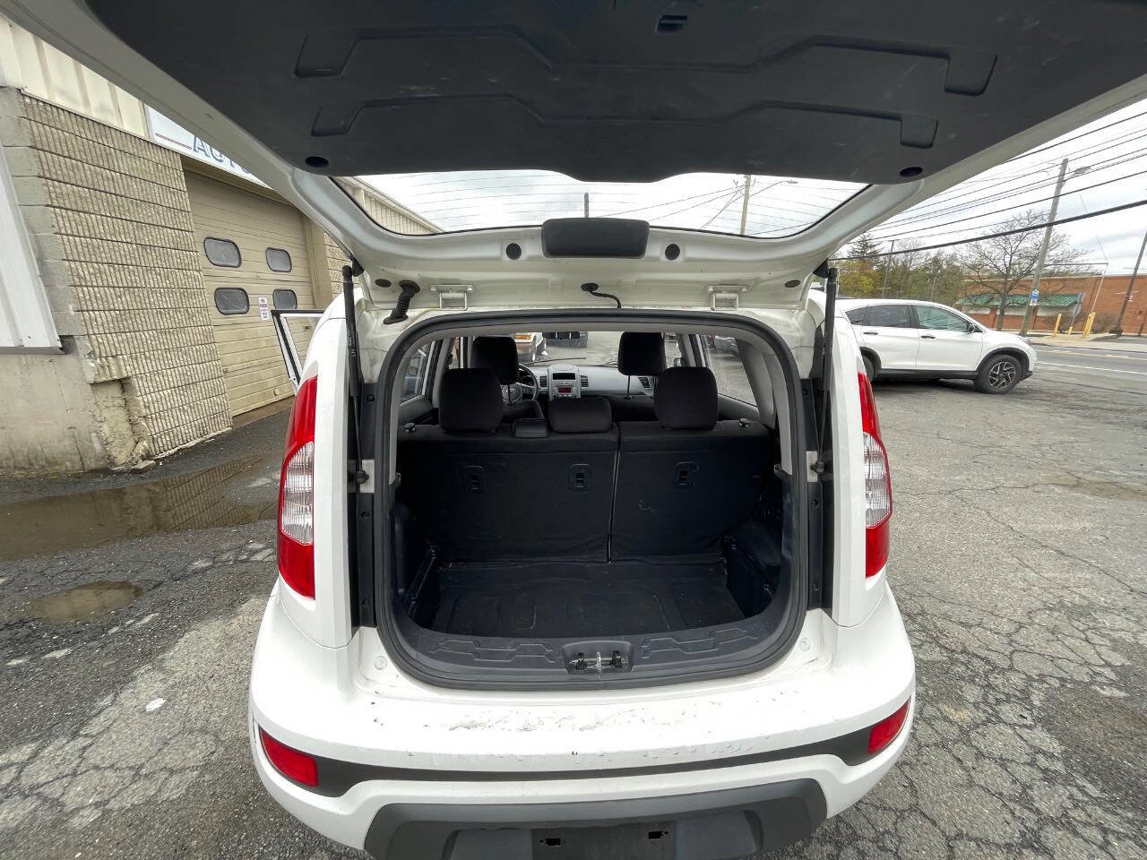 Used 2013 Kia Soul FWD image 7