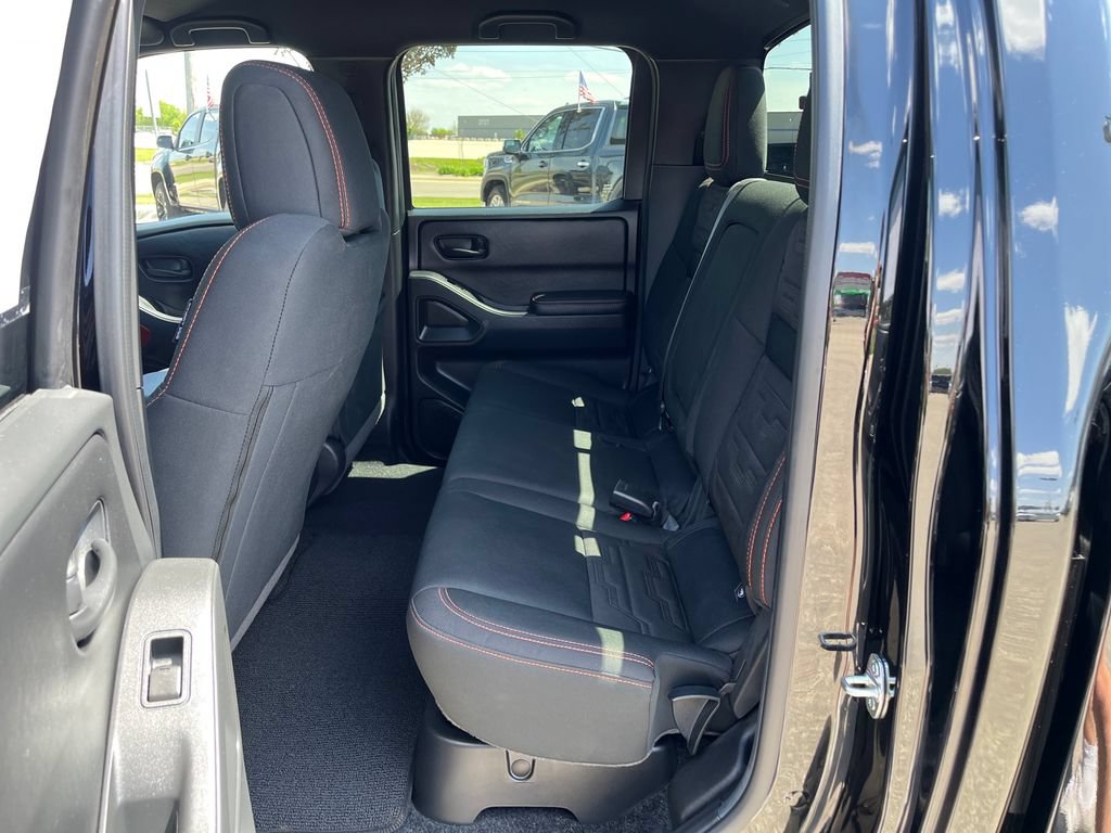 Used 2026 Nissan Frontier PRO-4X AWD/4WD image 27