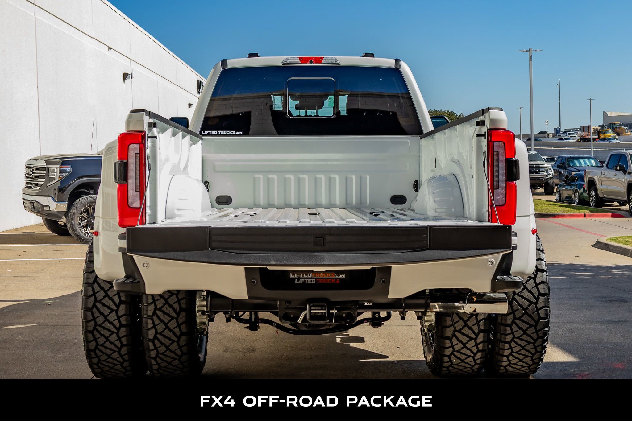 Used 2026 Ford F450 Platinum w/ FX4 Off-Road Package image 9