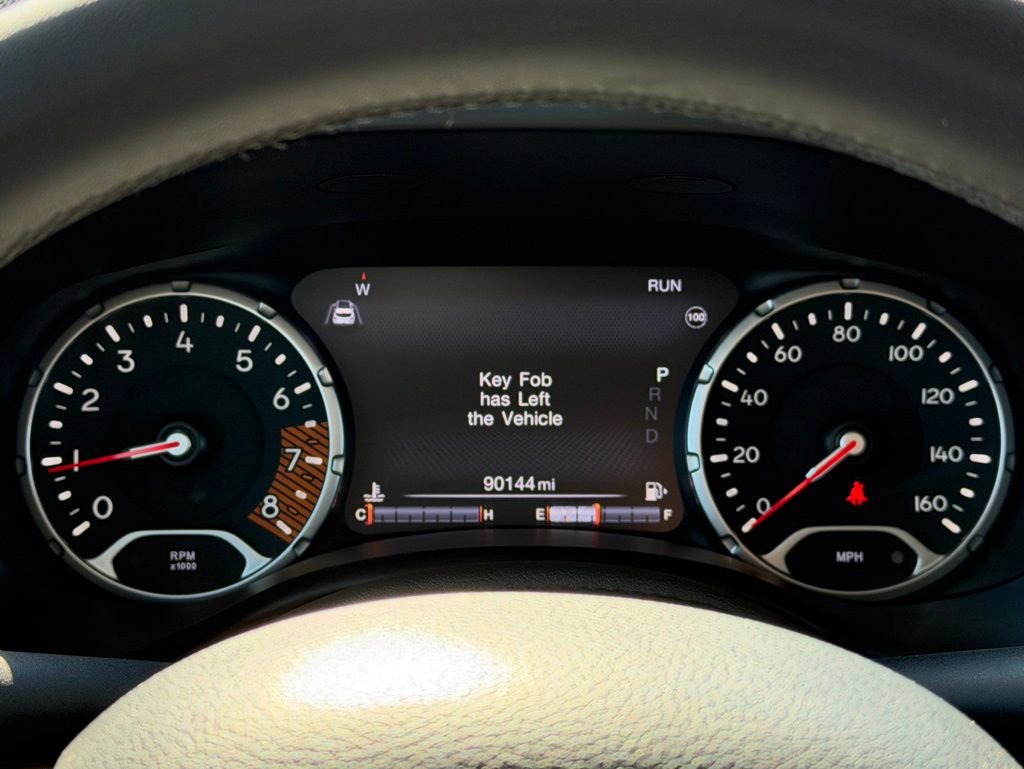 Used 2021 Jeep Renegade Latitude AWD/4WD image 11