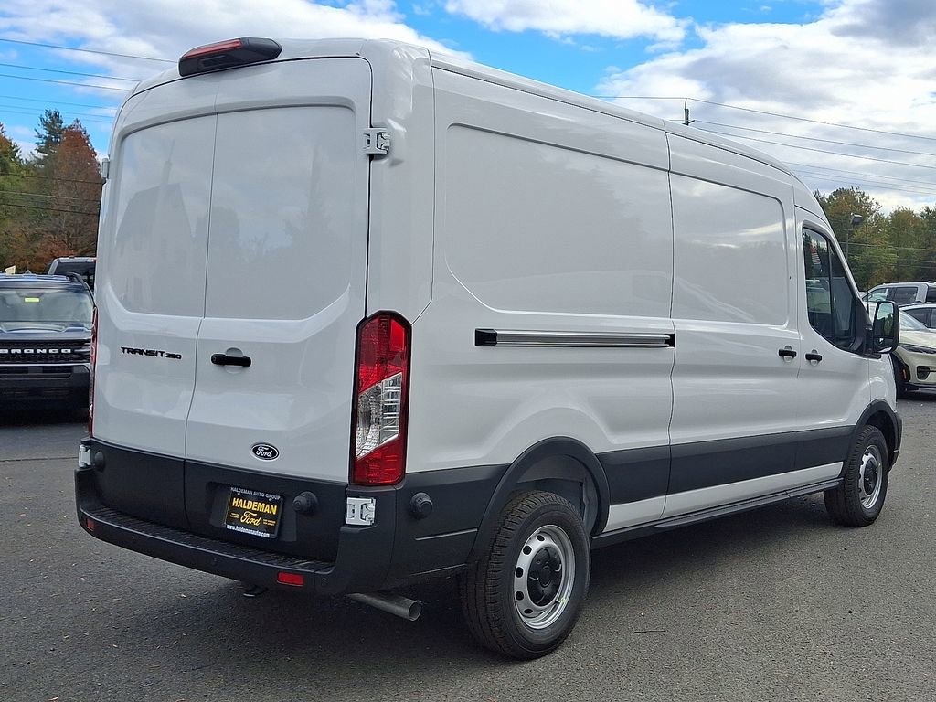 New 2026 Ford Transit 250 148 Medium Roof w/ Load Area Protection Package image 4