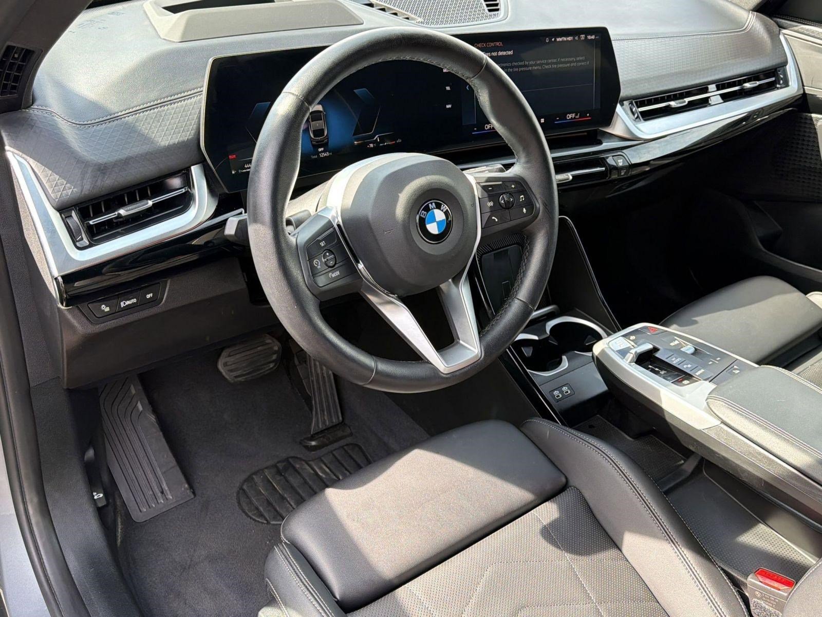 Certified 2025 BMW X2 xDrive28i image 4
