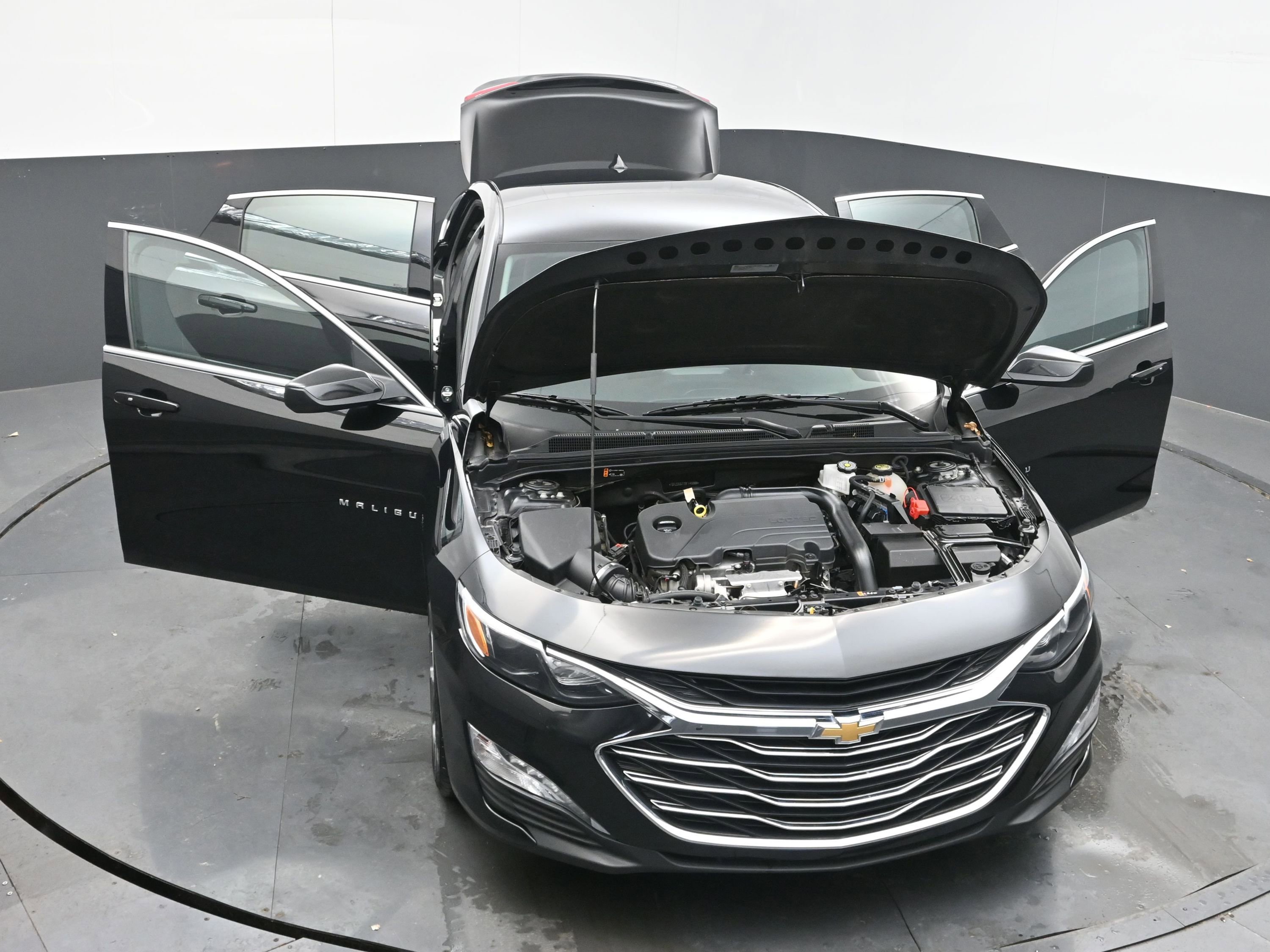 Used 2024 Chevrolet Malibu LT image 37