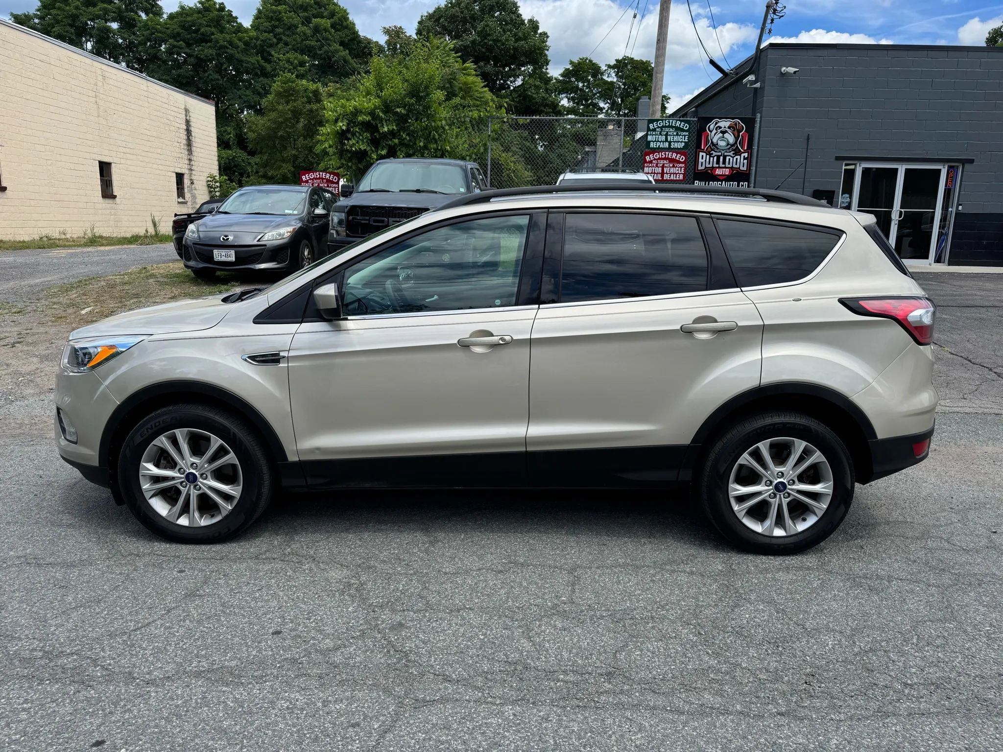 Used 2018 Ford Escape SE image 8