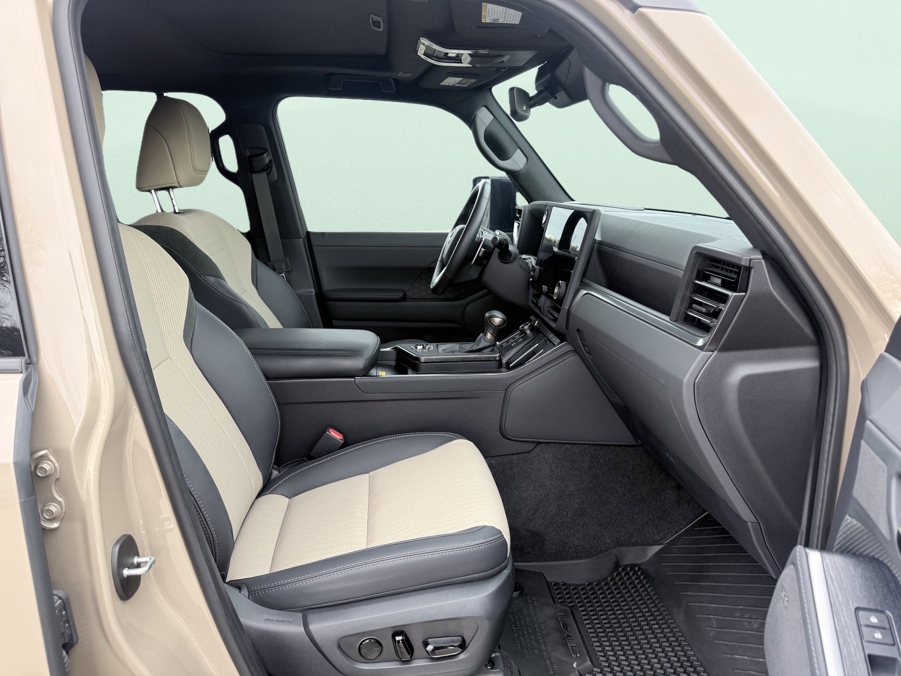 Used 2025 Lexus GX 550 AWD/4WD image 56