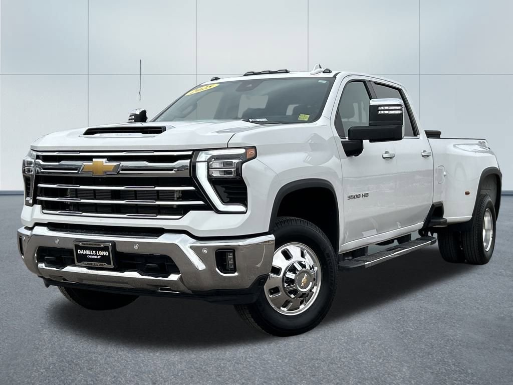Used 2025 Chevrolet Silverado 3500 LTZ w/ LTZ Plus Package image 7