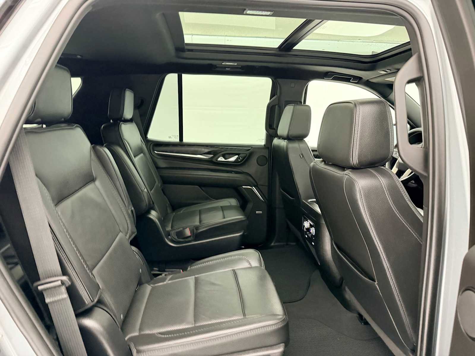 Used 2023 GMC Yukon Denali image 24