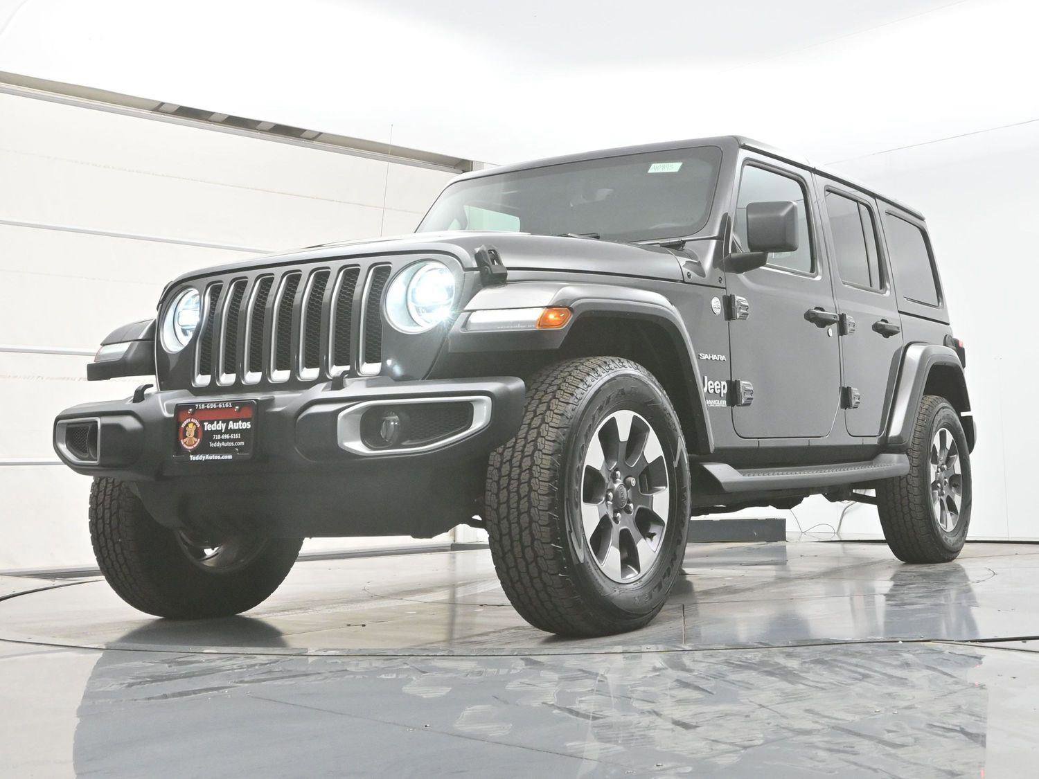 Used 2018 Jeep Wrangler Unlimited Sahara image 30