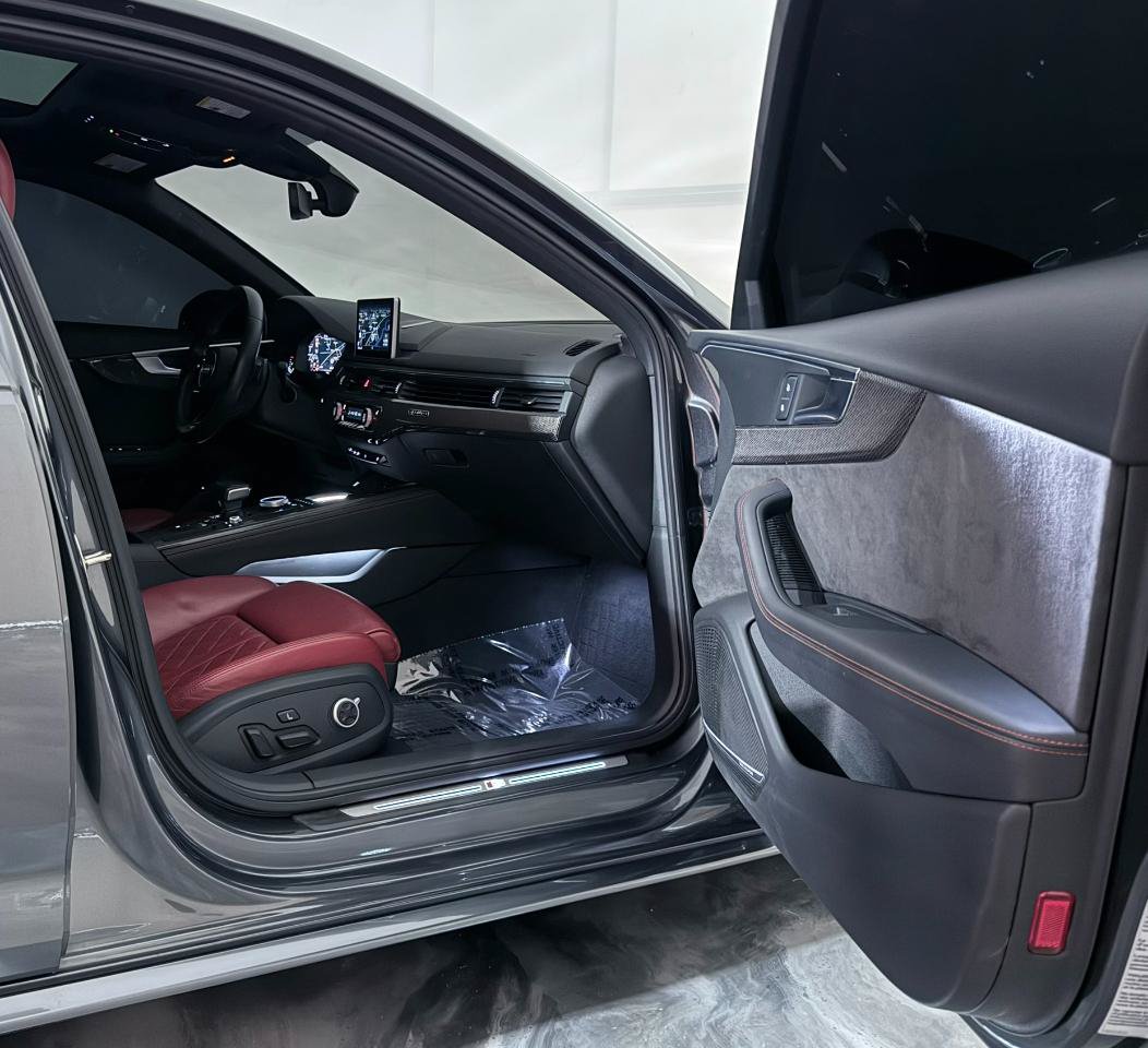 Used 2019 Audi S4 Premium Plus w/ Premium Plus Package AWD/4WD image 26