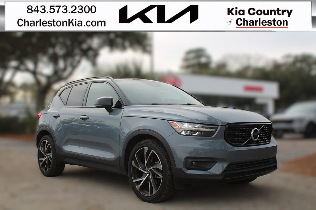 Used 2021 Volvo XC40 T5 R-Design