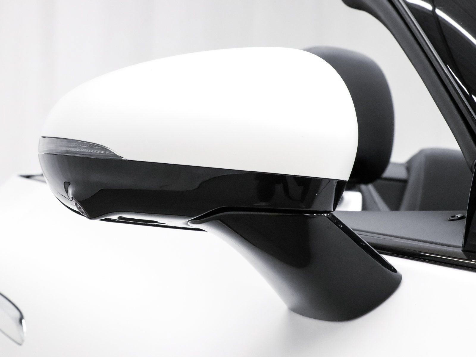 Used 2023 Mercedes-Benz SL 63 AMG 4MATIC image 60