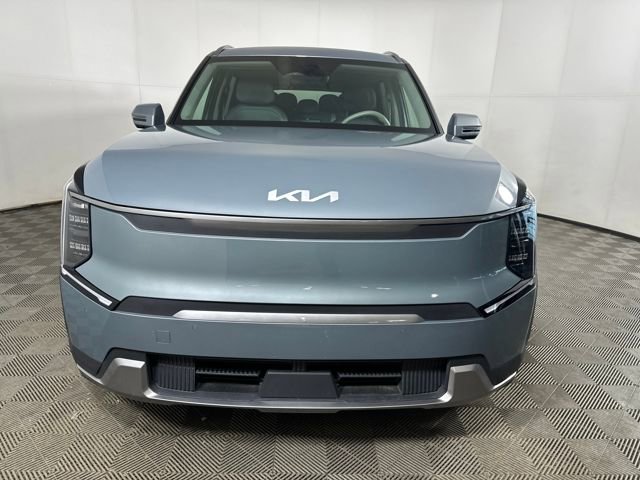 Used 2024 Kia EV9 Wind image 8