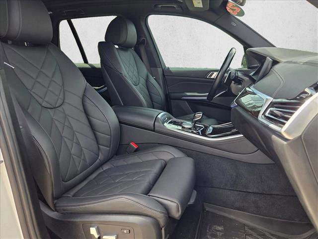 Used 2023 BMW X5 xDrive40i w/ M Sport Package image 22