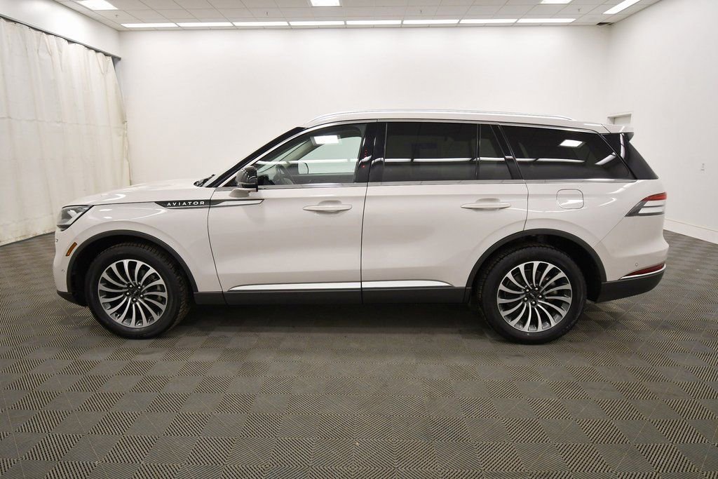 Used 2022 Lincoln Aviator Reserve w/ Elements Package Plus image 4
