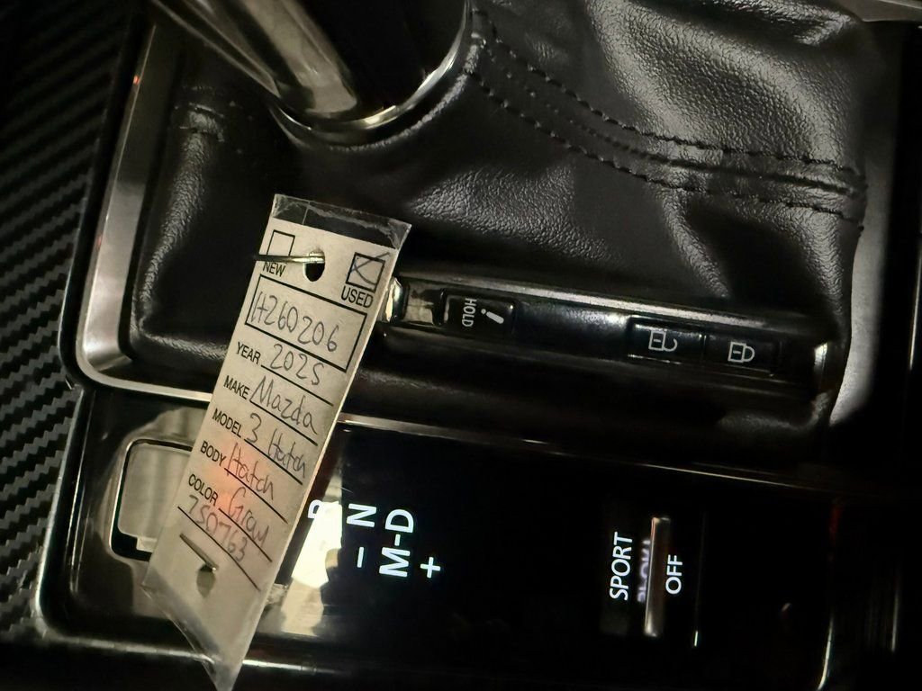 Used 2025 MAZDA MAZDA3 s image 40