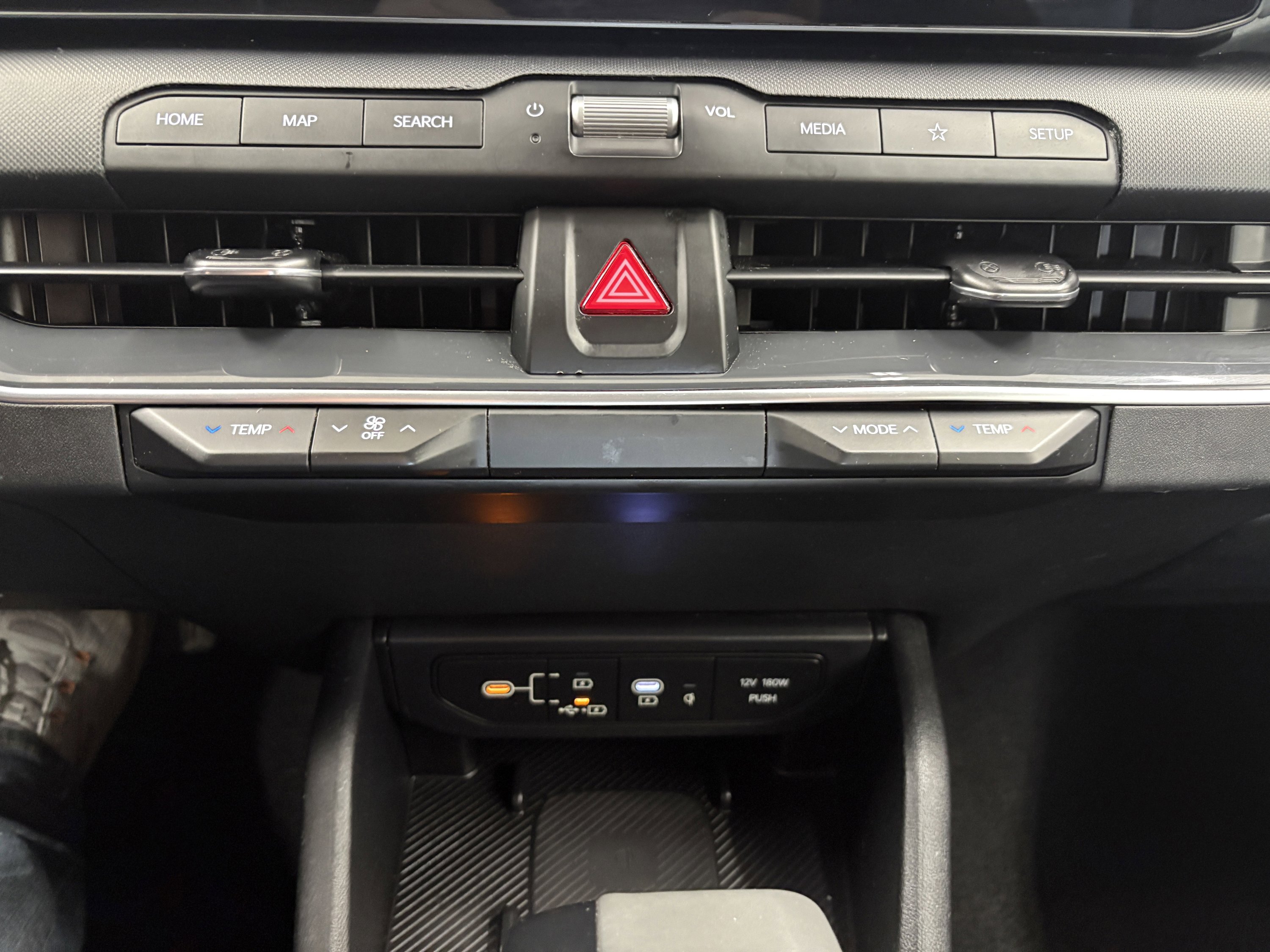 Used 2025 Kia K4 EX image 15