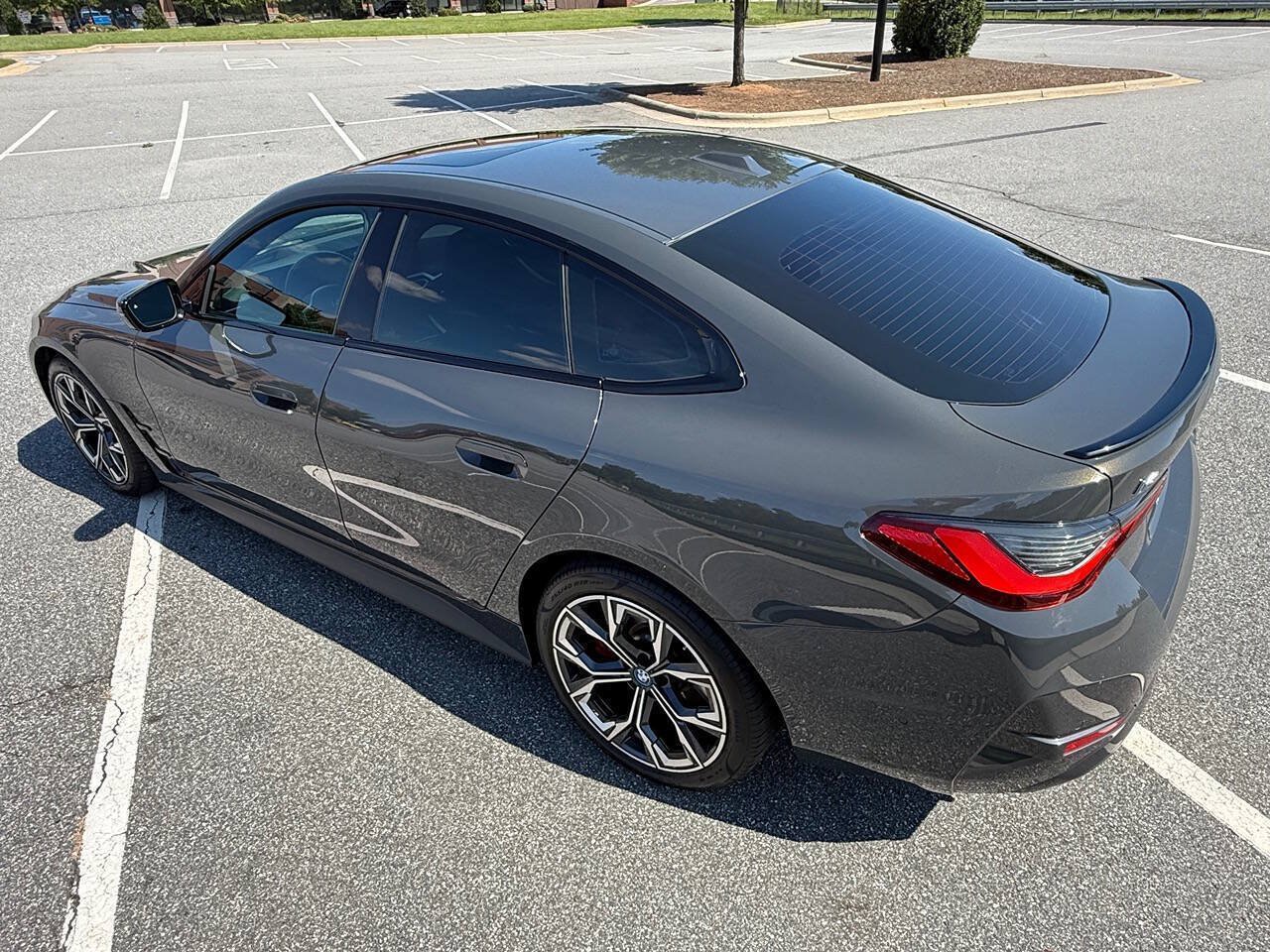 Used 2023 BMW i4 eDrive40 w/ M Sport Package RWD image 4