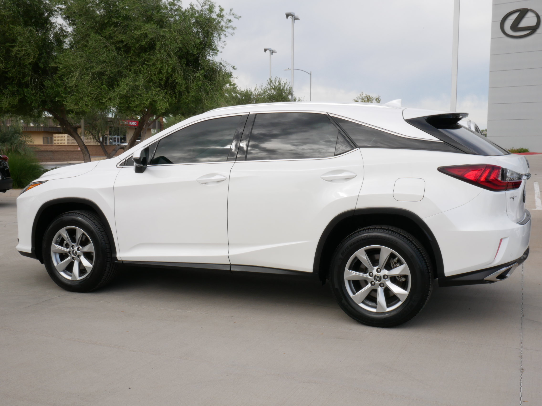 Used 2019 Lexus RX 350 FWD w/ Accessory Package image 5