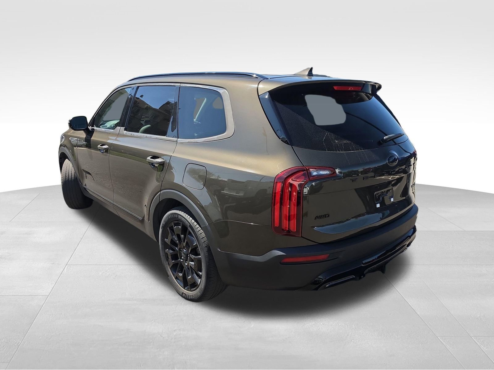 Used 2021 Kia Telluride SX w/ Nightfall Edition Package image 2