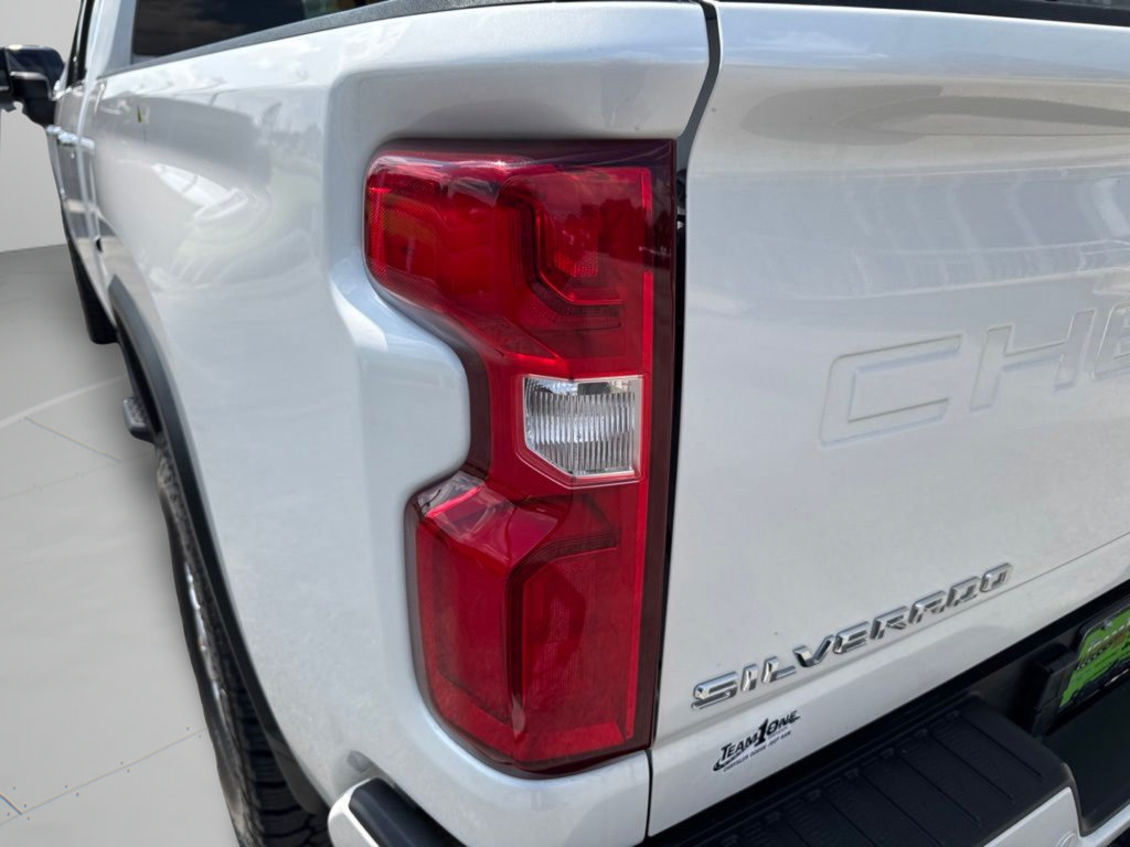 Used 2021 Chevrolet Silverado 2500 High Country w/ Z71 Off-Road Package AWD/4WD image 33