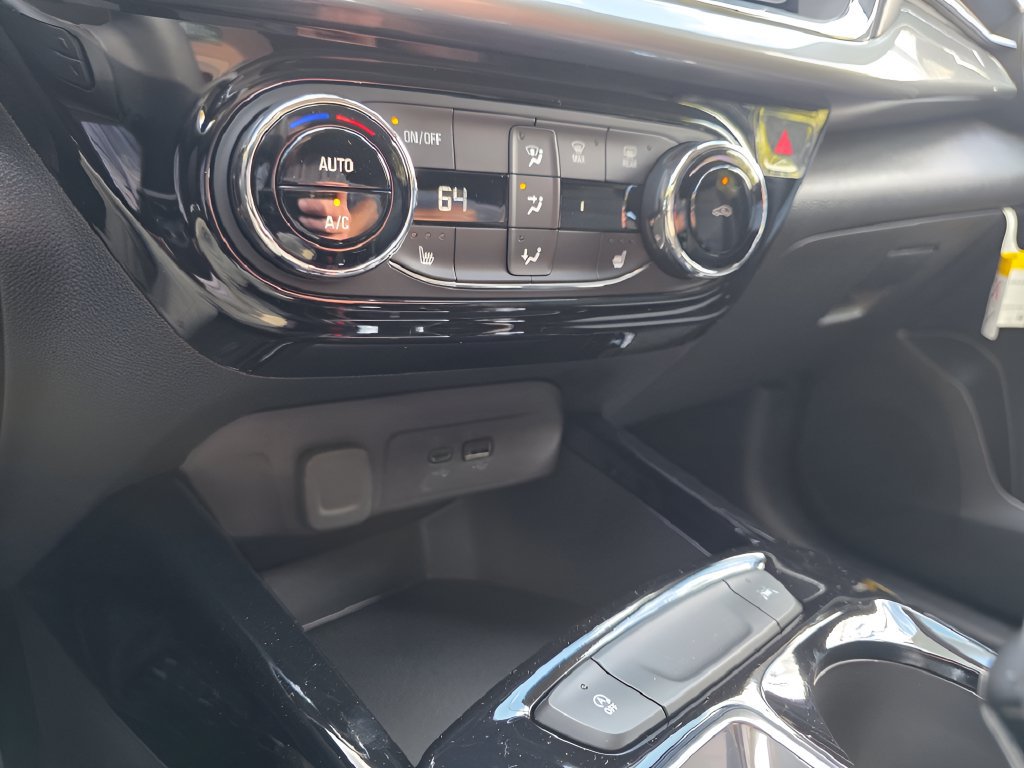 New 2026 Chevrolet Trax LT w/ Midnight Edition FWD image 23