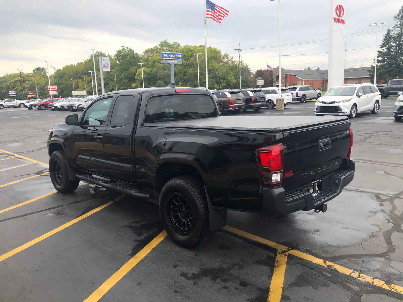 Used 2022 Toyota Tacoma SR RWD image 6