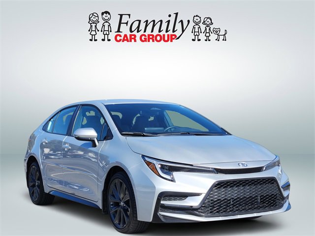 Certified 2025 Toyota Corolla SE w/ Convenience Package image 2