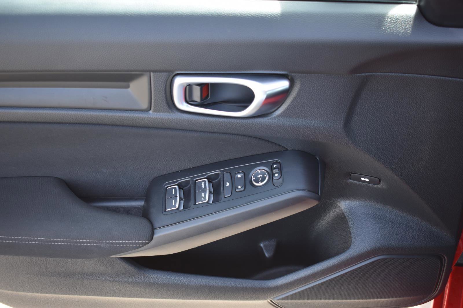 Used 2025 Honda Civic Sport image 20