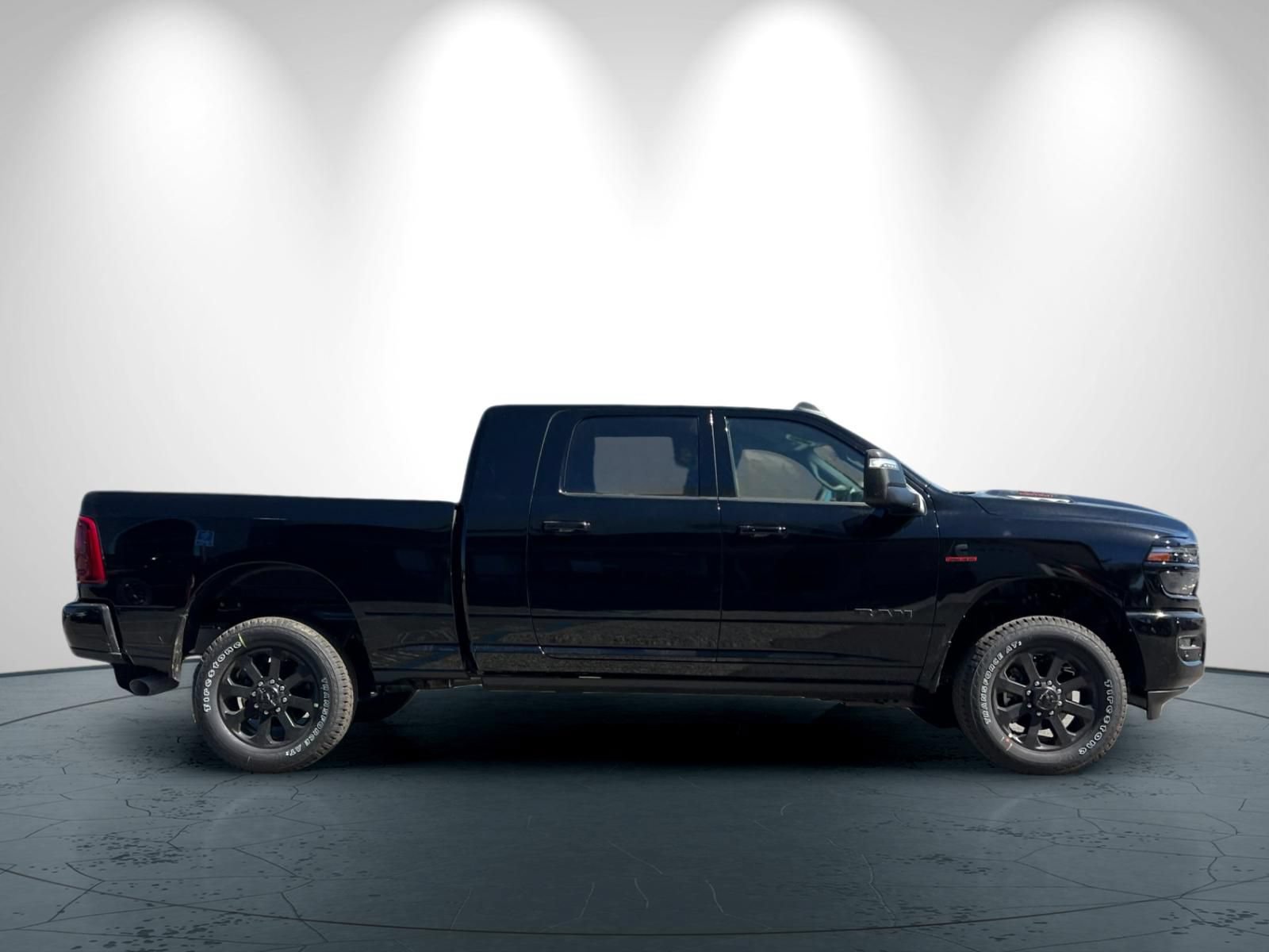 New 2026 RAM 2500 Laramie AWD/4WD image 3