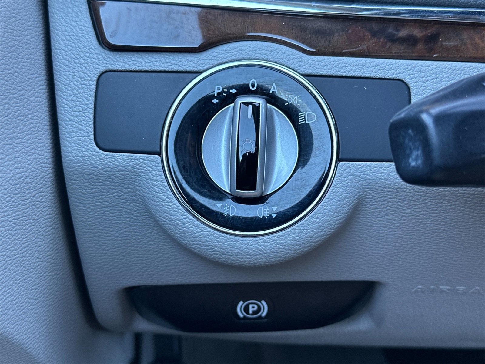 Used 2010 Mercedes-Benz E 350 Coupe image 28