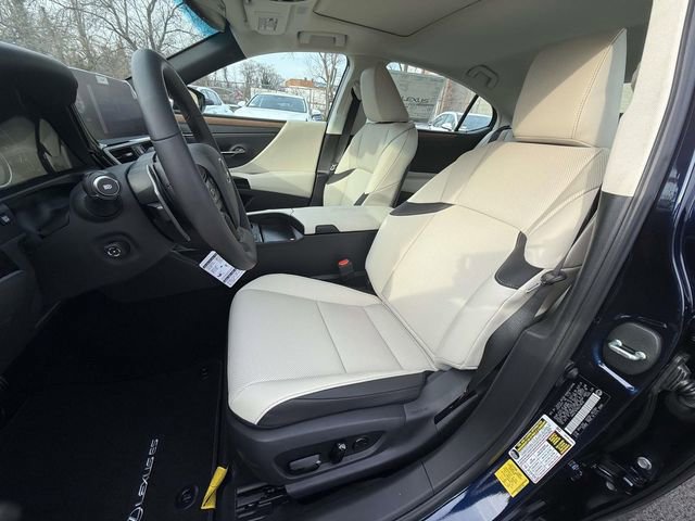 New 2025 Lexus ES 350 w/ Premium Package image 2
