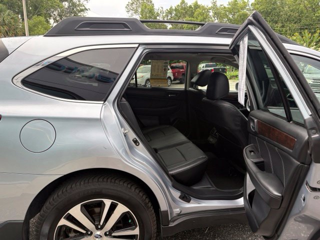 Used 2019 Subaru Outback 2.5i Limited AWD/4WD image 29