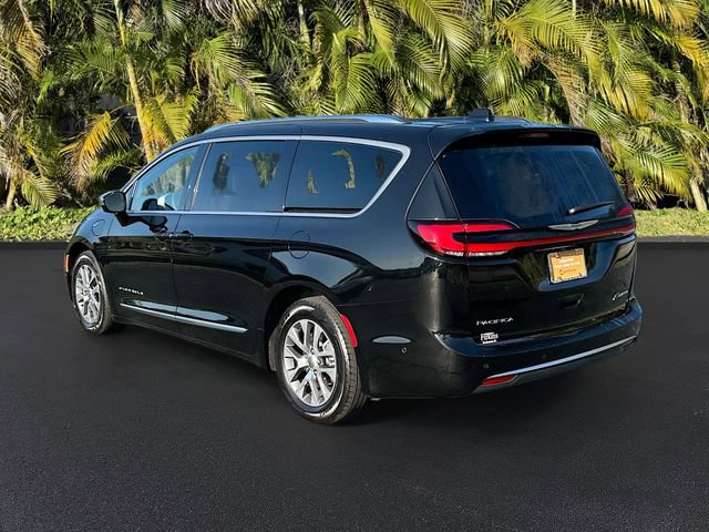 Used 2025 Chrysler Pacifica Pinnacle image 7