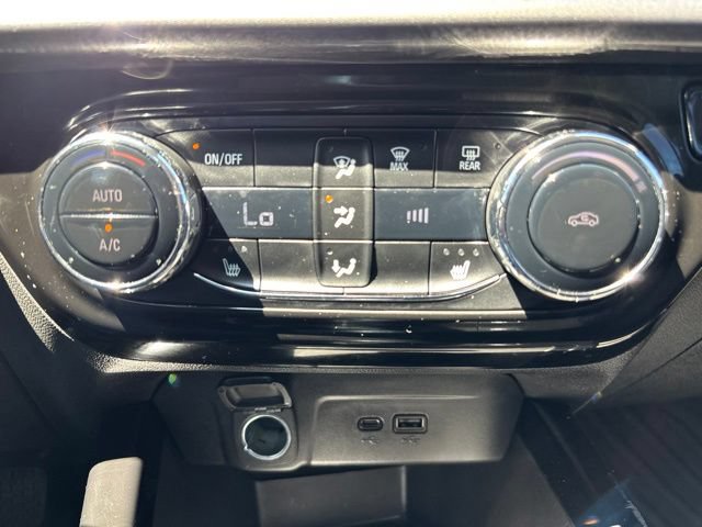 Used 2024 Chevrolet Trax ACTIV w/ Driver Confidence Package FWD image 24