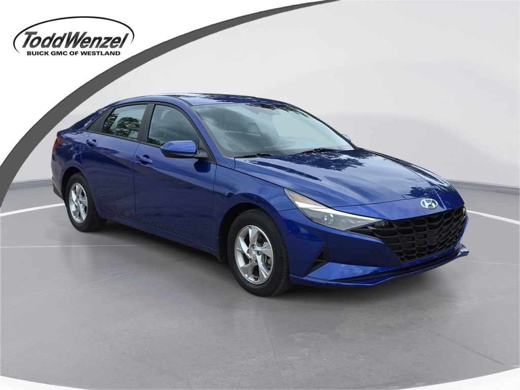Used 2023 Hyundai Elantra SE