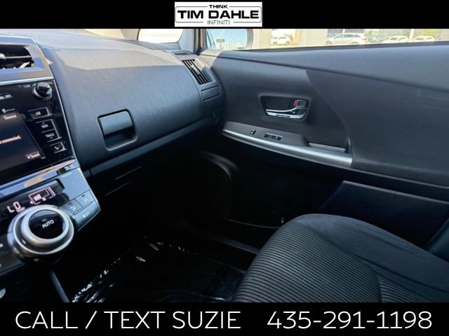 Used 2017 Toyota Prius V Three image 11