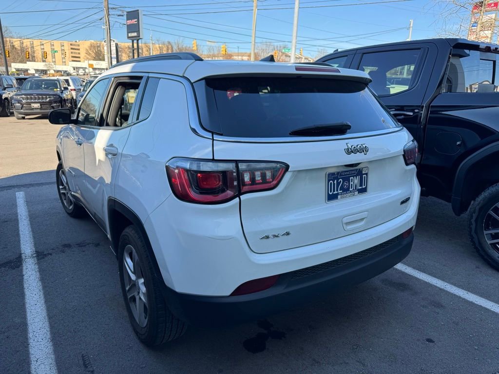 Used 2024 Jeep Compass Latitude image 6