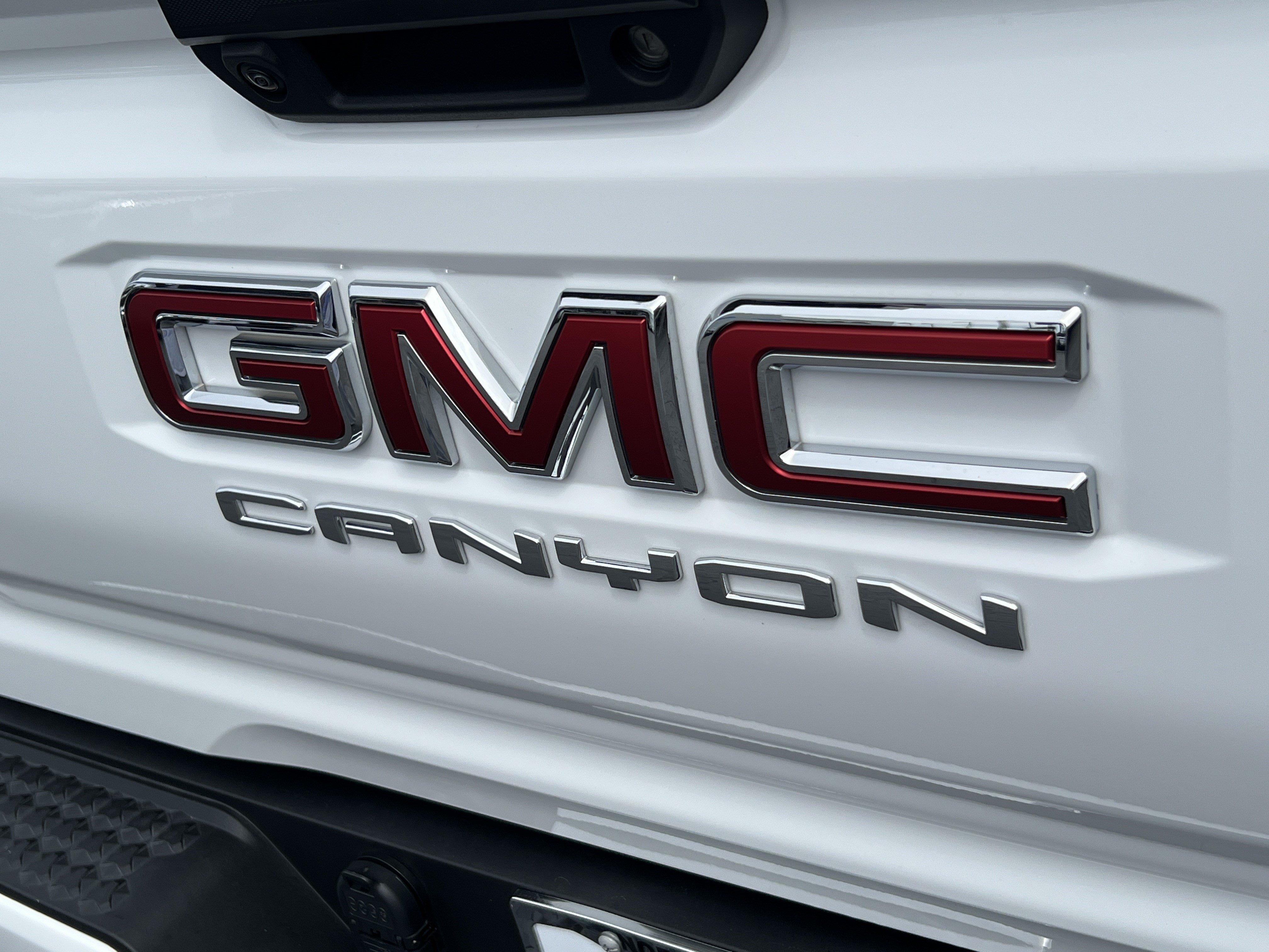 Used 2026 GMC Canyon AT4 AWD/4WD image 8