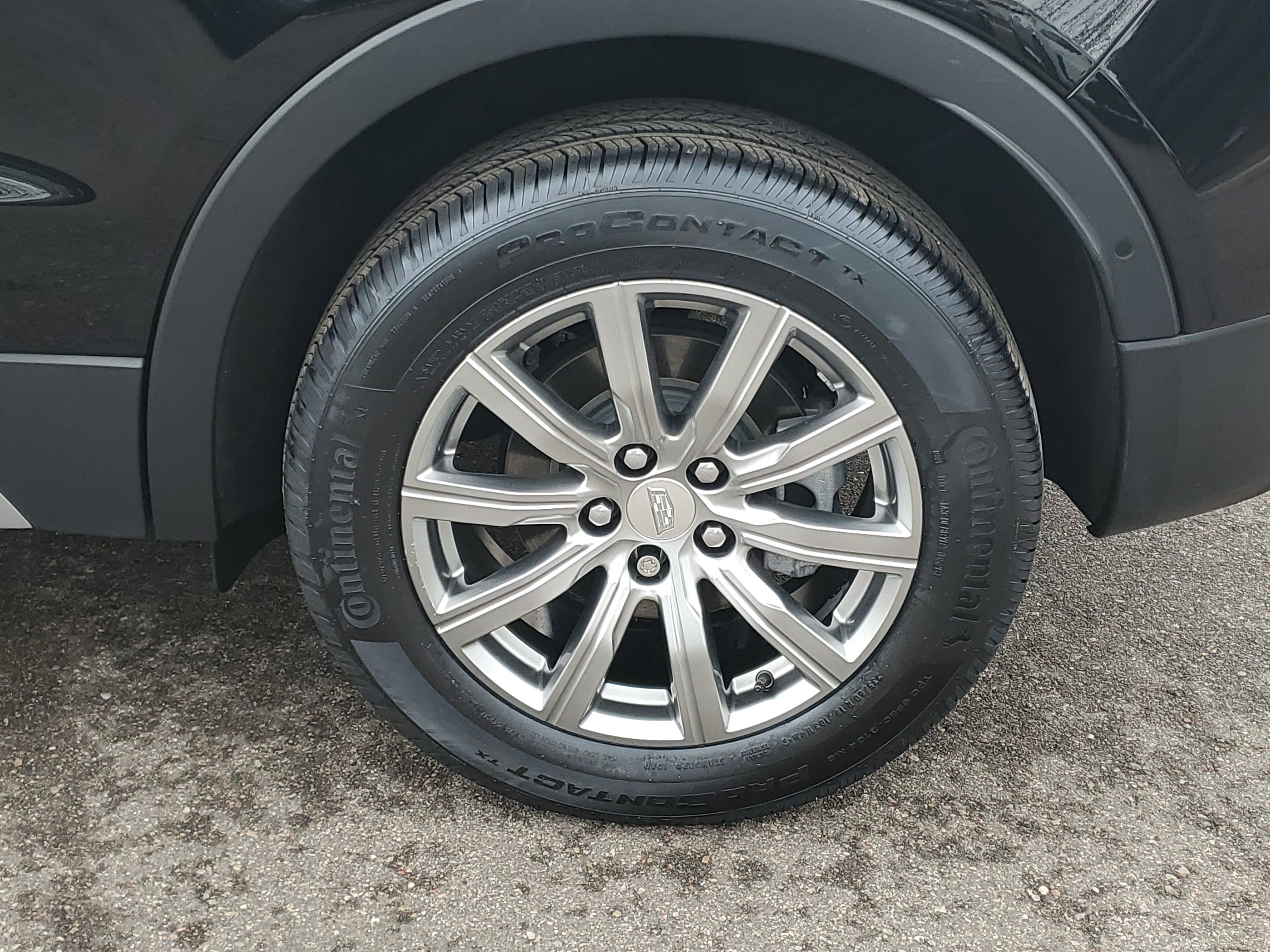 Used 2020 Cadillac XT4 Premium Luxury w/ Enhanced Visibility Package image 29