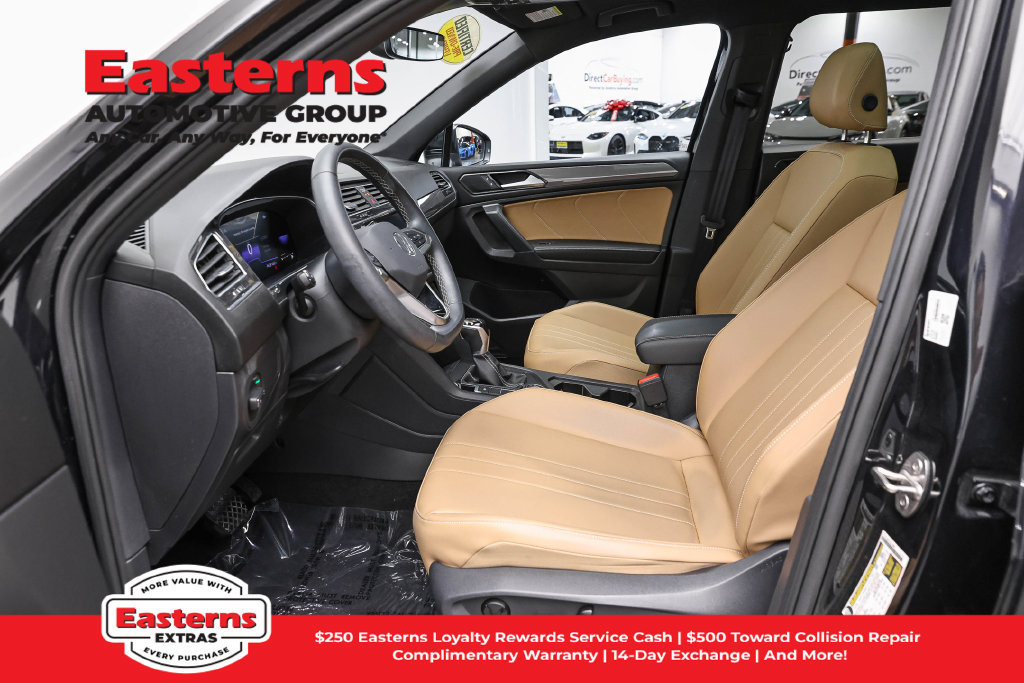 Used 2023 Volkswagen Tiguan SE AWD/4WD image 14