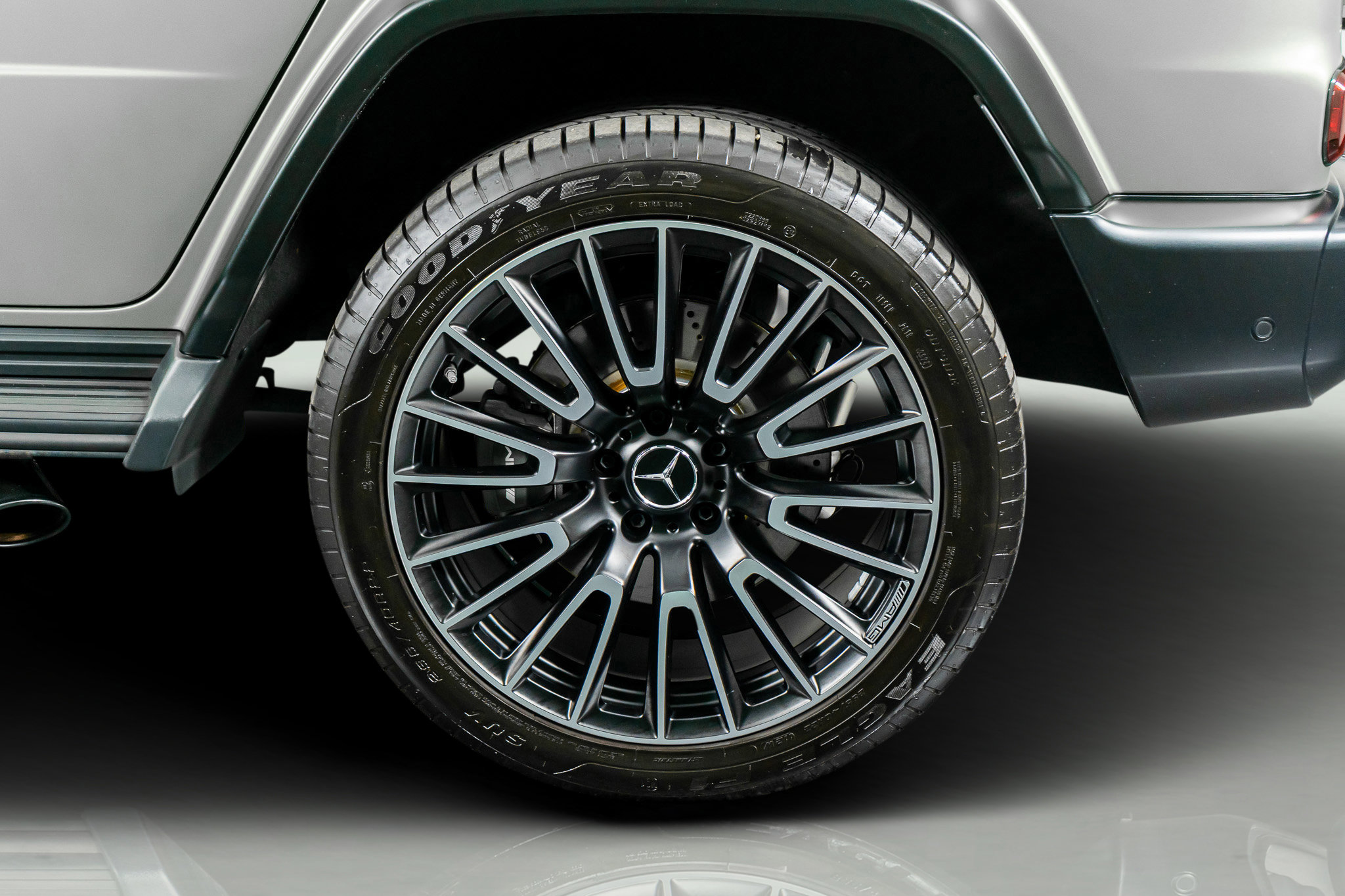 Used 2025 Mercedes-Benz G 63 AMG 4MATIC w/ Night Package Magno image 19