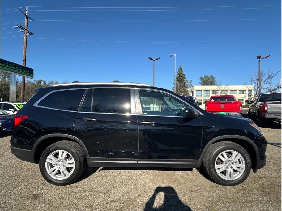 Used 2018 Honda Pilot LX image 9
